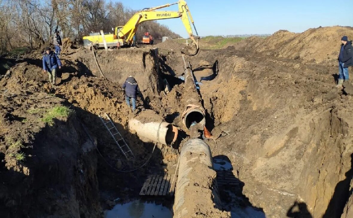 Гуп кк кубаньводкомплекс. Ейский групповой водопровод. Кубаньводкомплекс ейск. Кубаньводкомплекс ейск. Гуп кк кубаньводкомплекс рэу ейский групповой водопровод красная.
