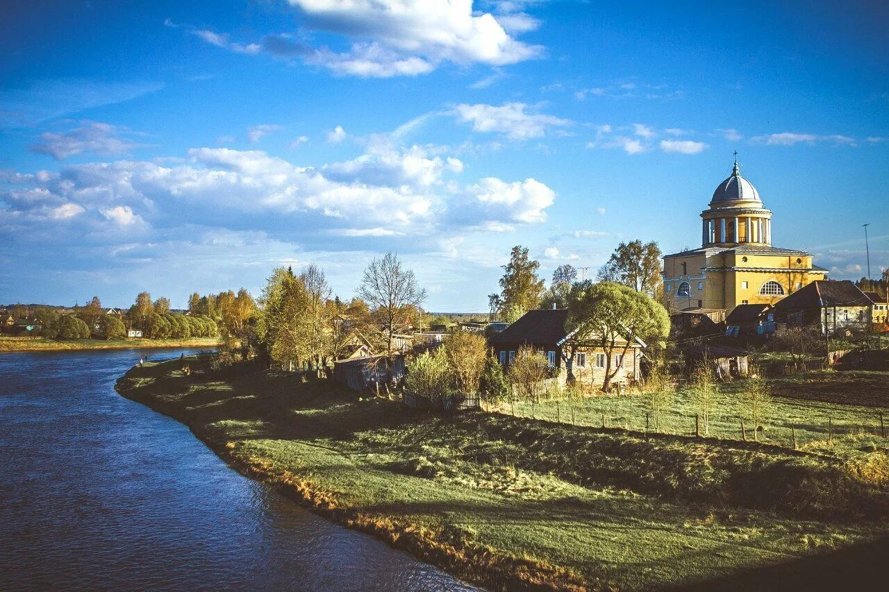 Мста новгородская область. Любытино Новгородская. Река Мста Любытино. Посёлок Любытино Новгородской области. Река Мста Великий Новгород.