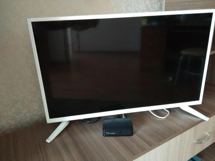 Телевизор ht 24h06b vz 24. Hi 24ht101w. Led телевизор 23.6" Hi 24ht101w. Телевизор Hi 24ht101x. Телевизор led Hi 32ht101w.