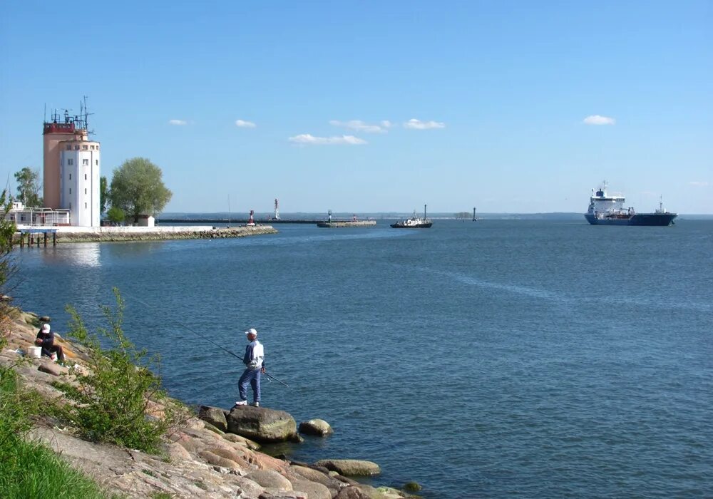 Морской порт Балтийск. Порт в Балтийске Калининградская область. Морской канал в Балтийске. Балтийск канал.