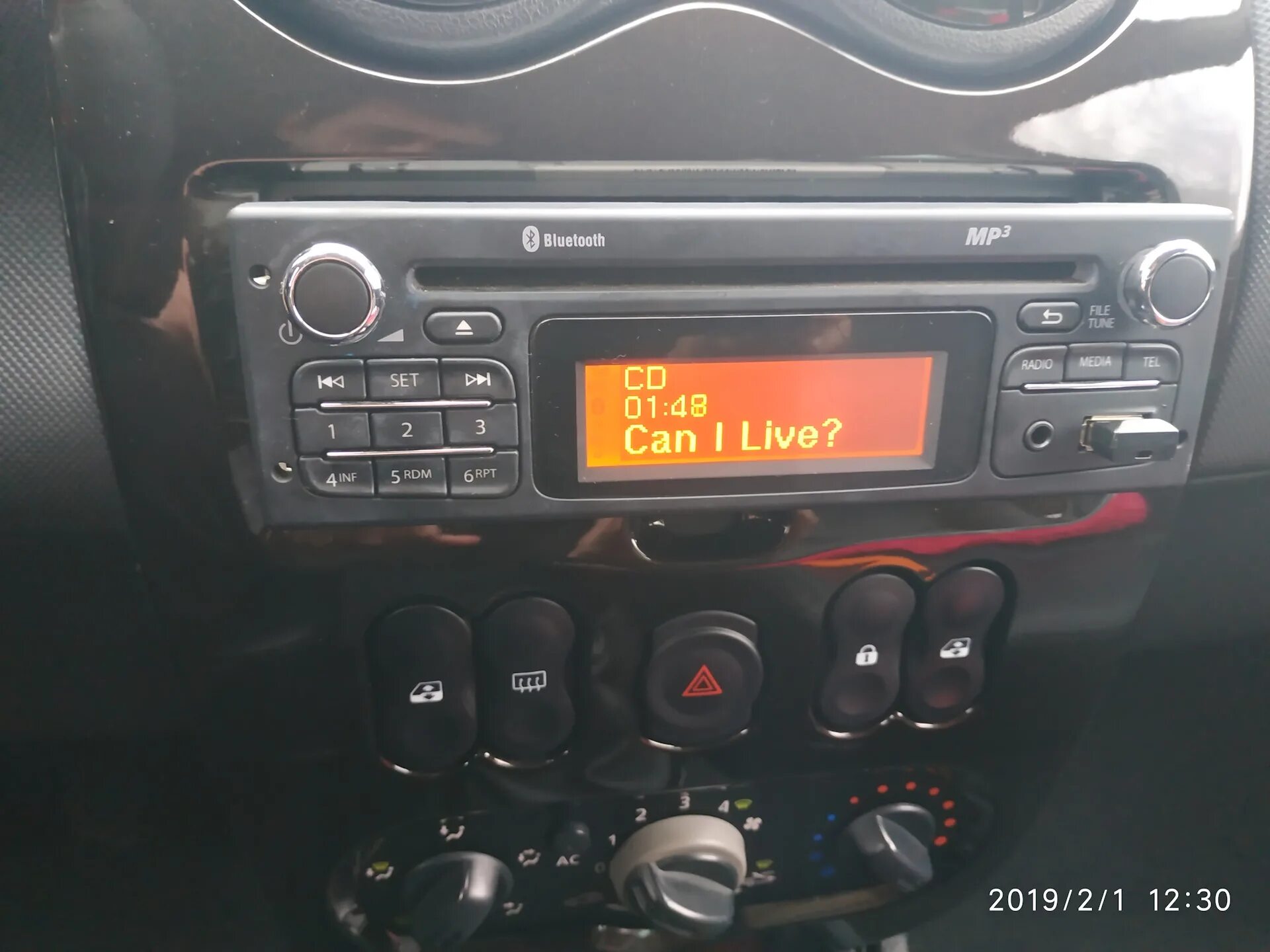 Магнитола дастер 2019. Магнитола dacia duster. магнитола dacia duster 2019. магнитола в дастере lg. пересвет магнитолы дастер.