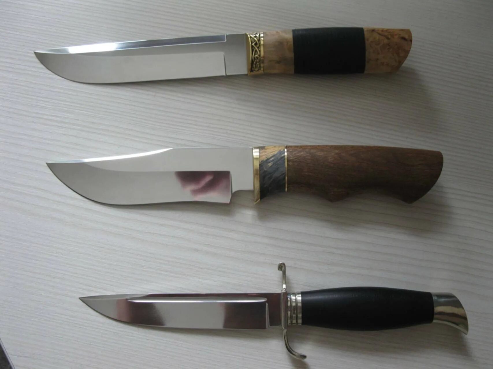 Мастерская ножи купить. Мастерские ножи. Ножи мастерской Николая Цаплина. На ножах студия. Ножевая мастерская в Москве.