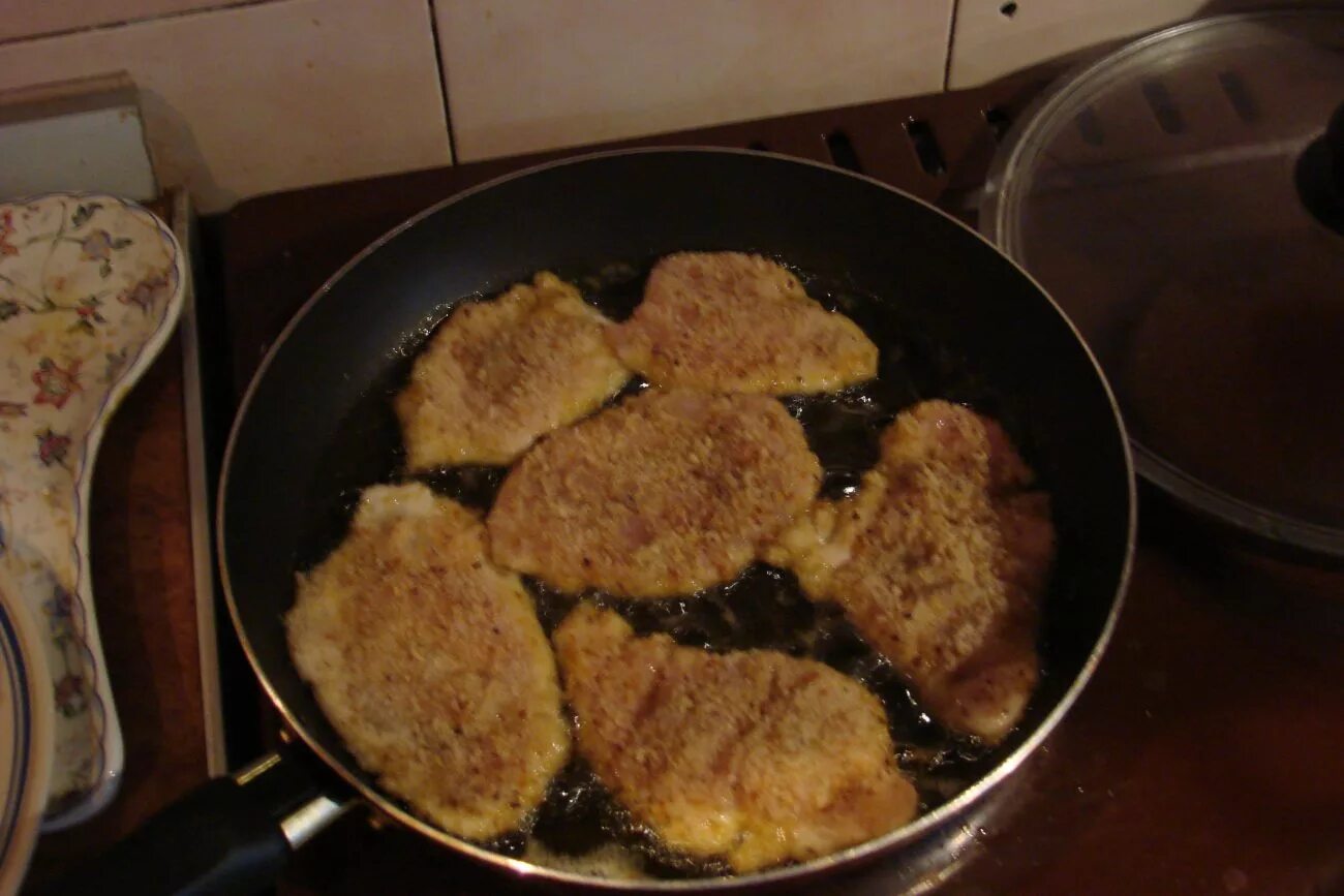 Отбивная из куриной грудки на сковороде. Отбивные из грудки курицы на сковороде. Отбивнушки из куриной грудки на сковороде. Мини отбивные из куриной грудки.