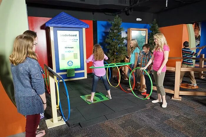 Книга рекордов гиннесса проспект лаврентьева в новосибирске. Guinness World records Museum los Angeles. Guinness World records Wild things. Книга рекордов Гиннесса в лагере конкурс.