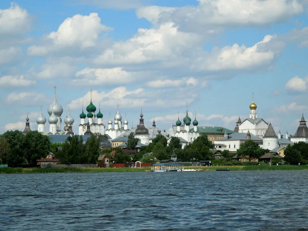 Озеро Неро Ростов Великий. Ростов Великий Кремль на озере Неро. Ростов Ярославская область озеро Неро. Озеро неро ярославская