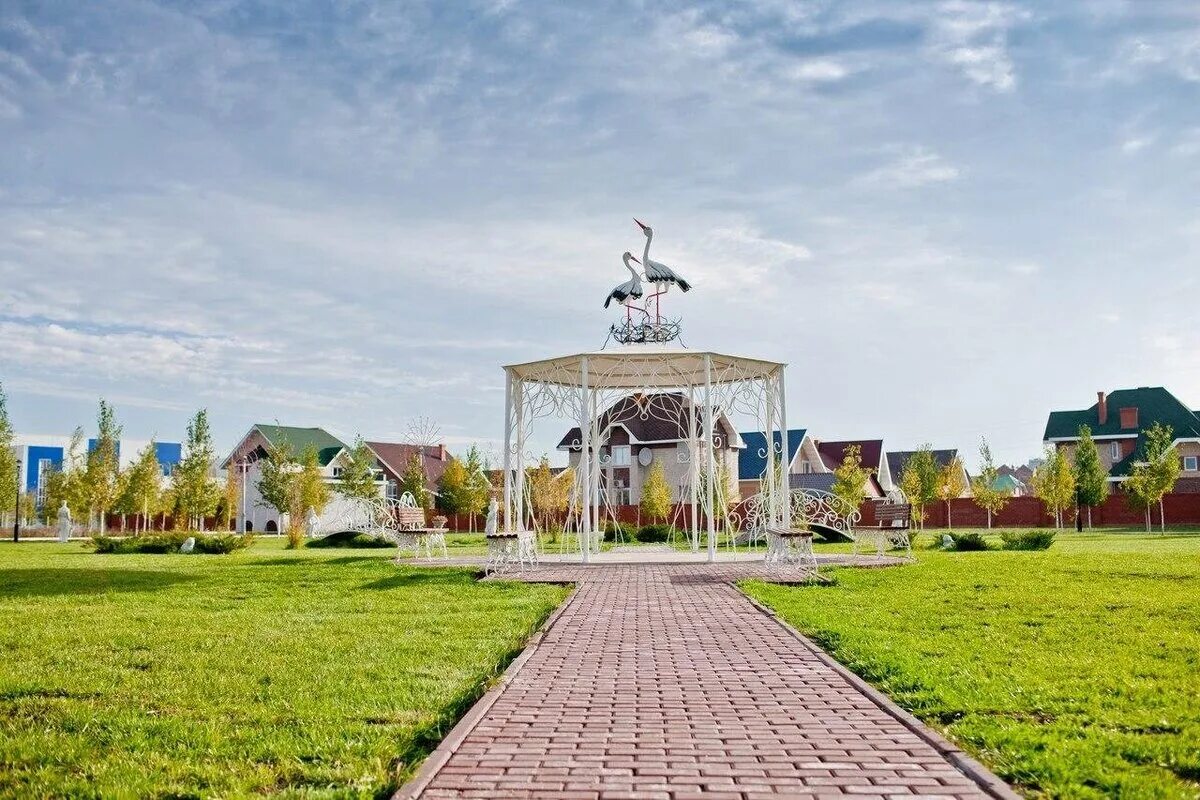 Куда можно пойти в ульяновске. Ульяновск 2022 достопримечательности. Аквапарк улёт ульяновск горки. Ульяновск туристический. Парк ленина ульяновск.
