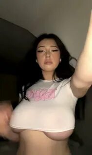 Her with black hair is insane 😭. @ykkswb. 