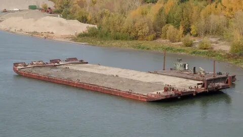 Скорость баржи на реке