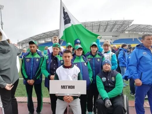 Мегион спорт. Шагуров Александр Мегион ХМАО. Бырка Виктор Мегион. Спорт центр Мегион официальный. Мегион 2012.