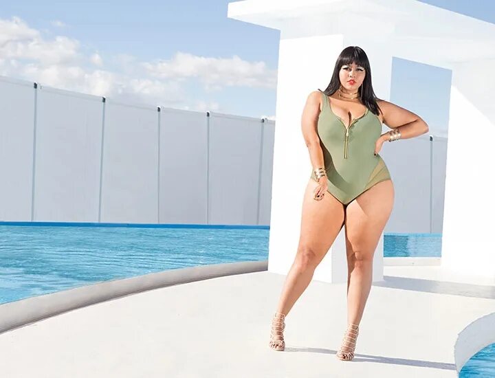 Пышные девушки на подиуме. Девушка с параметрами 90 90 90. Девушка с параметрами 90 90 90. Zienna сонн уильямс горячие. Екатерина жаркова плюс сайз.