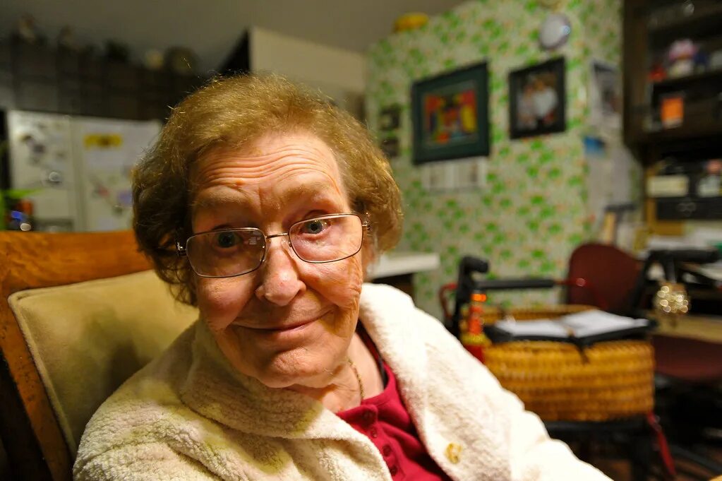 Grandma's love. Фото мамы 77 лет. Math Lake бабка.