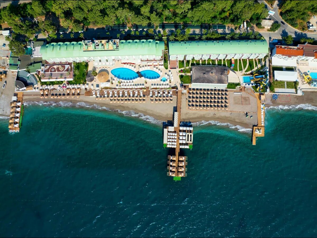 Вода в анталии на 14. Отель Corendon Playa Kemer. Corendon Playa Kemer 5 Турция. Улусой Кемер Холидей клаб.