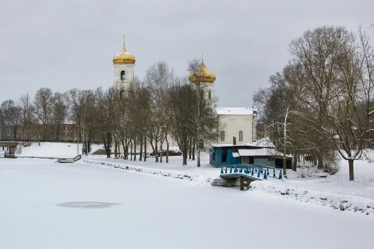 Вышний Волочек достопримечательности. Вышний Волочек - Оптина пустынь. Красномайская Церковь Вышний Волочек. Вышний Волочек климат. Погода волочек сегодня по часам