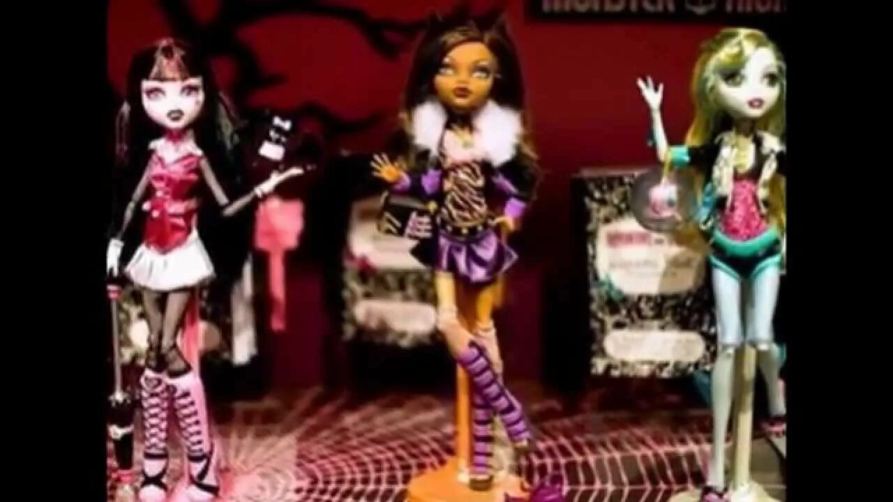 Фрэнки штейн эксклюзив. Monster high wii. Монстр хай монстр хай игра. Куклы монстер хай ребурти. Куклы монстер хай 2010.
