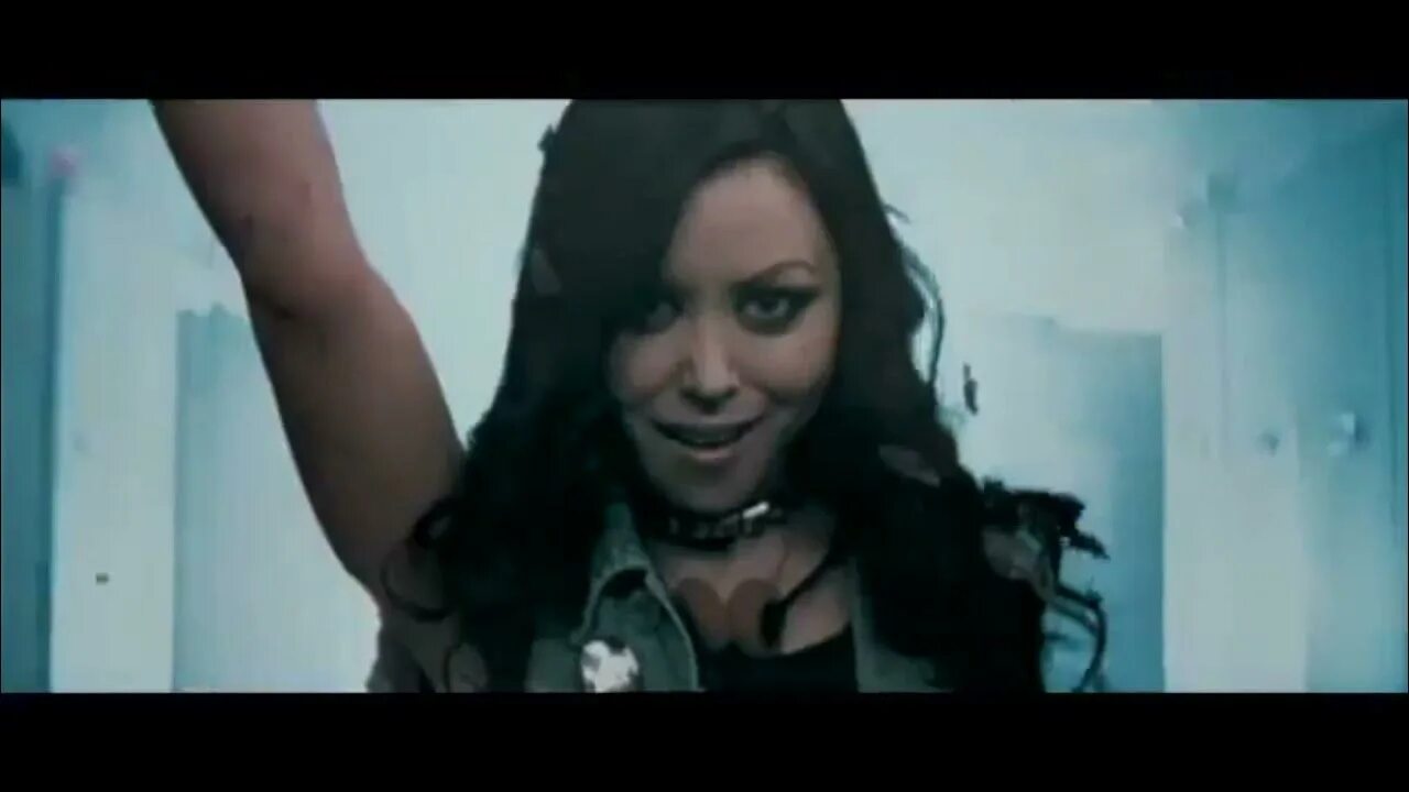 Новогоднее рэп клип. Peggy gou starry night lg реклама. Hard white ники минаж. Клип hard. Клип.