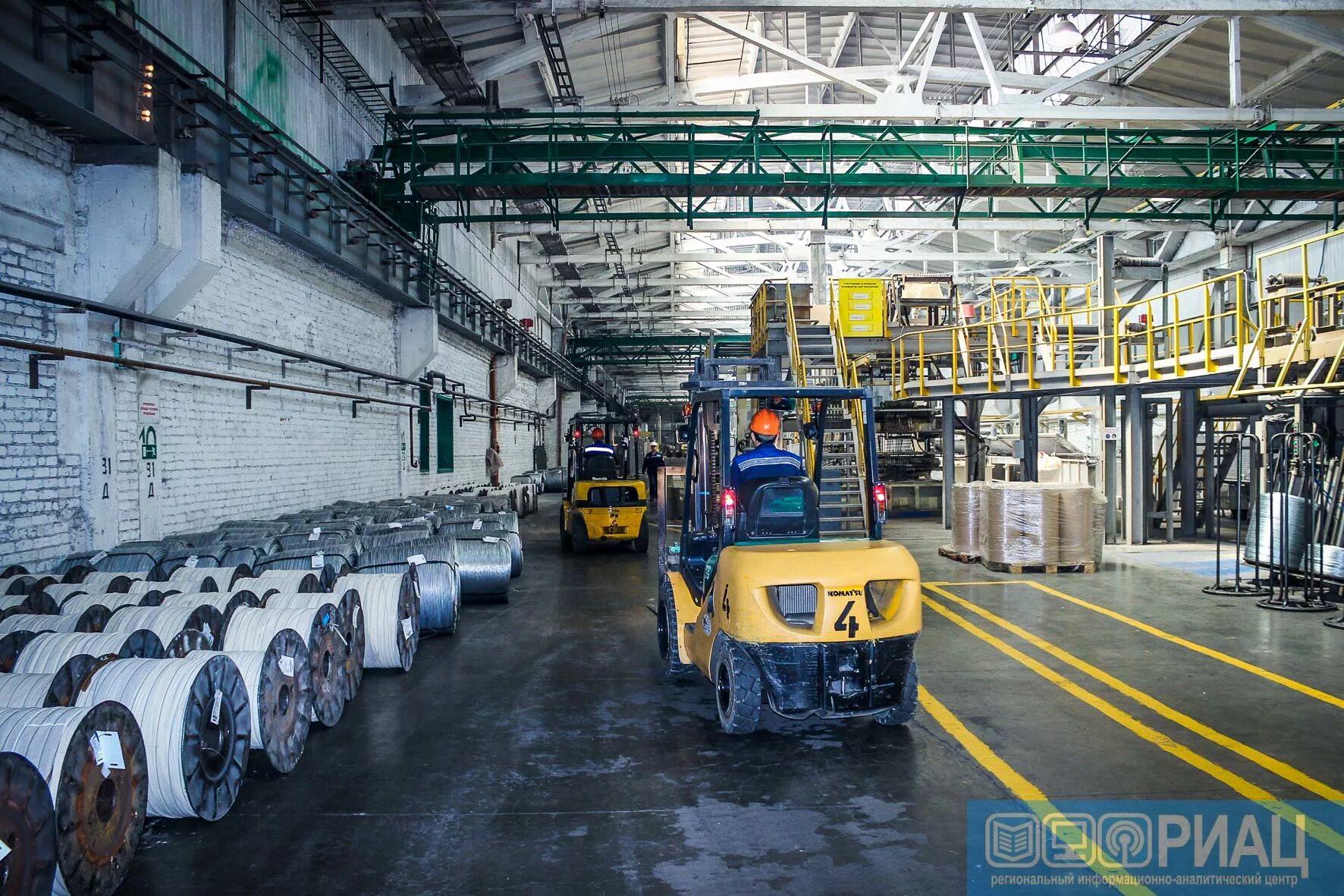 Волгоградский трубный завод. Химзавод каустик волгоград. Промышленные предприятия волгограда. Промышленность волгоградской области. Заводы волгограда.