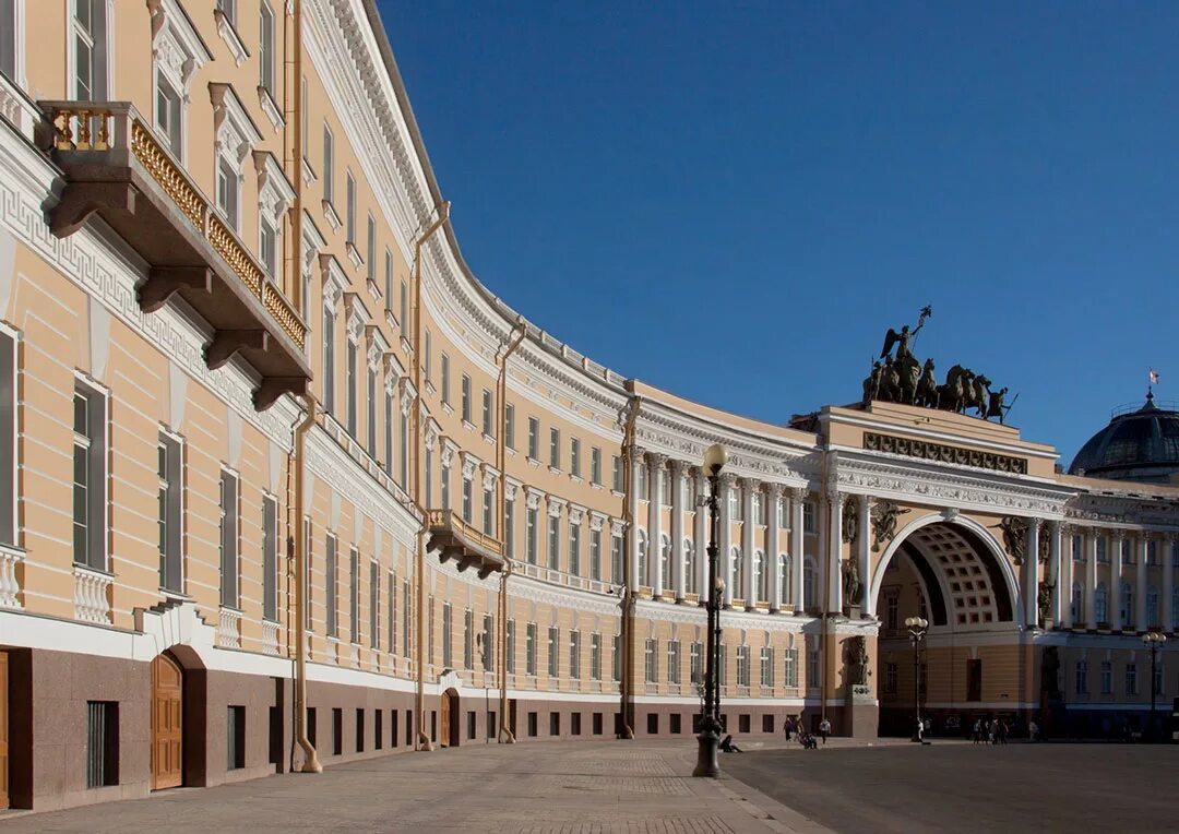 Главный штаб музей в Санкт-Петербурге. Эрмитаж Санкт-Петербург главный штаб. Арка главного штаба в Санкт-Петербурге музей. Эрмитаж Санкт-Петербург здание главного штаба.