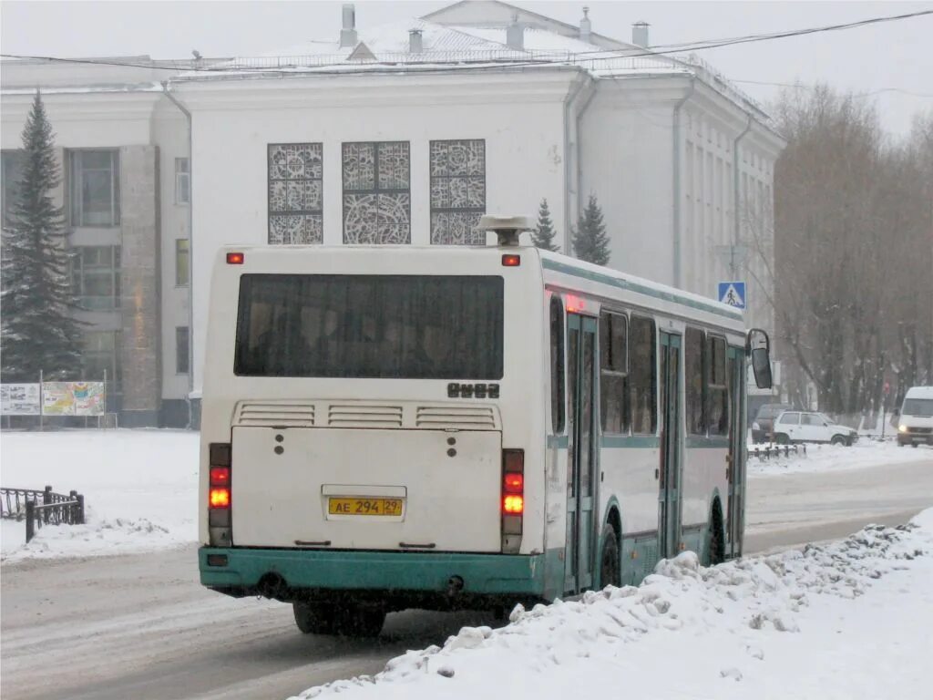 Северодвинск автобус 3. Автобусы Северодвинск. Автобусы в Северодвинске картинки.