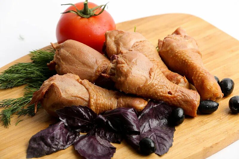 копченое мясо курицы. ~500г голень индейки подкопченная. копченые голени. копченые ножки. голень черкизово.