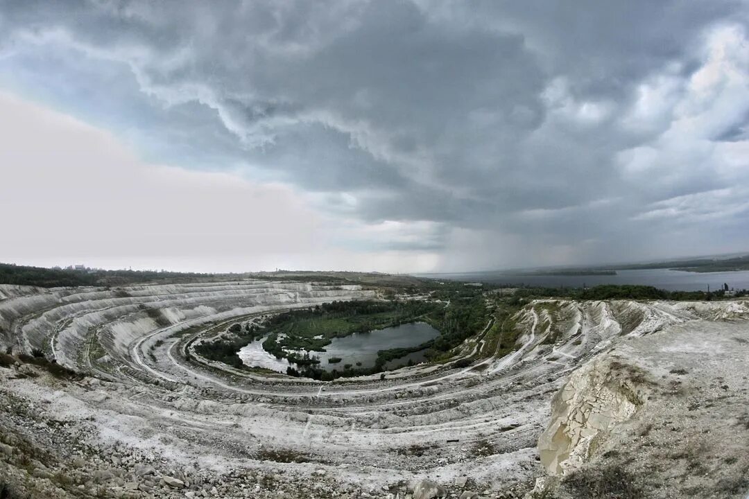 Карьер в вольске. Карьер в вольске. Вольский район карьер. Карьер красный октябрь вольск. Меловой карьер вольск.