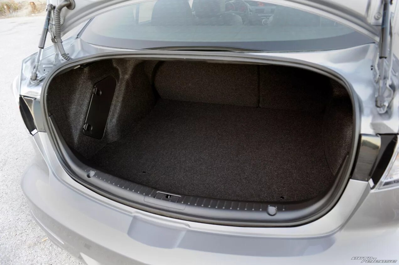 багажник на крышу mazda 6 gh. багажники mazda. фейринг мазда 3. мазда 6 лифтбек багажник. мазда 6 лифтбек 2008 багажник.