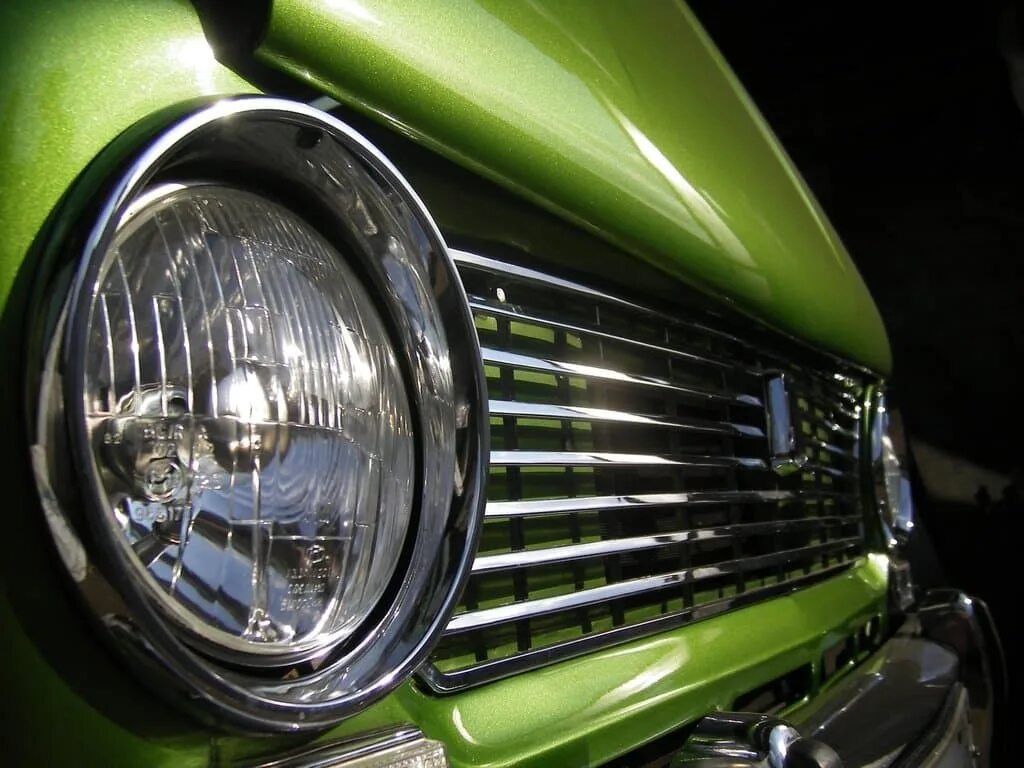 Фара машин фото. ВАЗ 2101 зеленый металлик. Фара ВАЗ 2101. Машина с зелеными фарами.