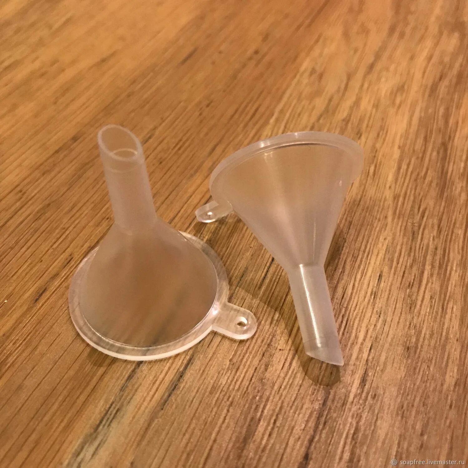 Воронка funnel esco ea992. Воронка с маленьким носиком. Воронка мелкие. Воронка мелкие. Воронка широкая.