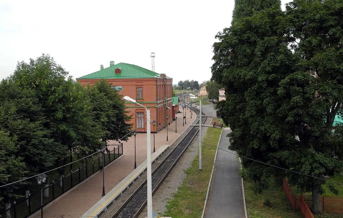 Боровичи льва толстого. Станция Лев толстой Липецкой области. Поселок Льва Толстого Липецкая область. Лев толстой город в Липецкой области. Станция Льва Толстого Липецкой области.