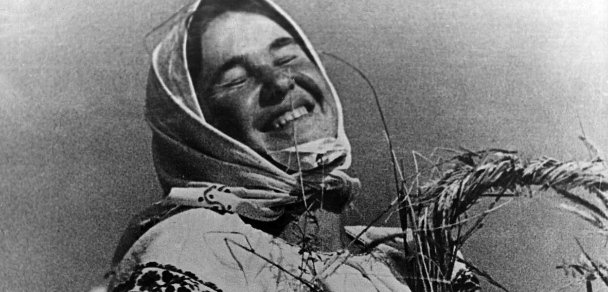 Фильм земля довженко. Земля 1930 года. Земля довженко 1930. Земля 1930 года. Земля 1930 года.