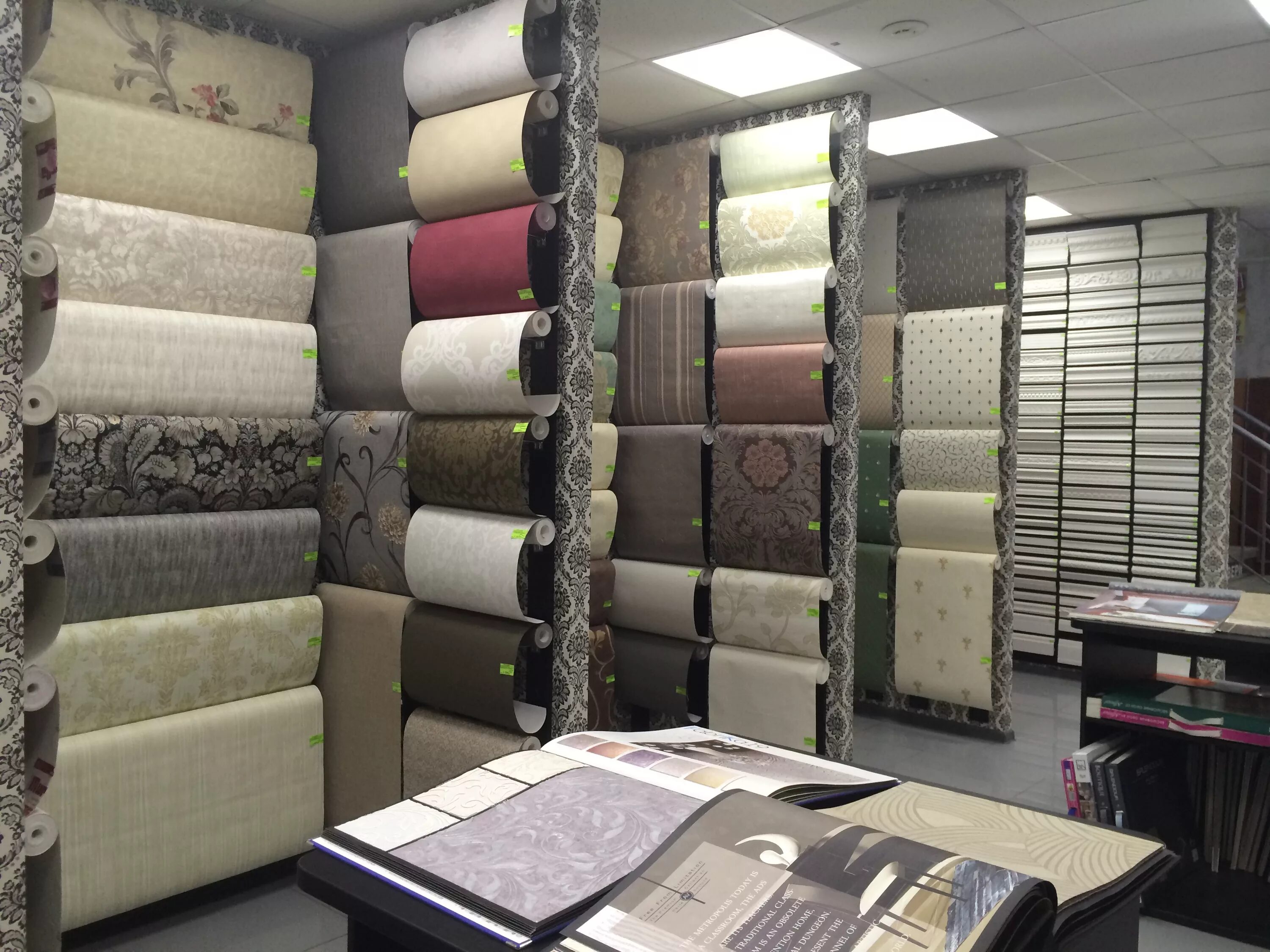 стройматериалы обои для стен. флизелиновые обои аспект магма 70236-28. город екатеринбург. обои в рулоне метровые. авито екатеринбург обои.