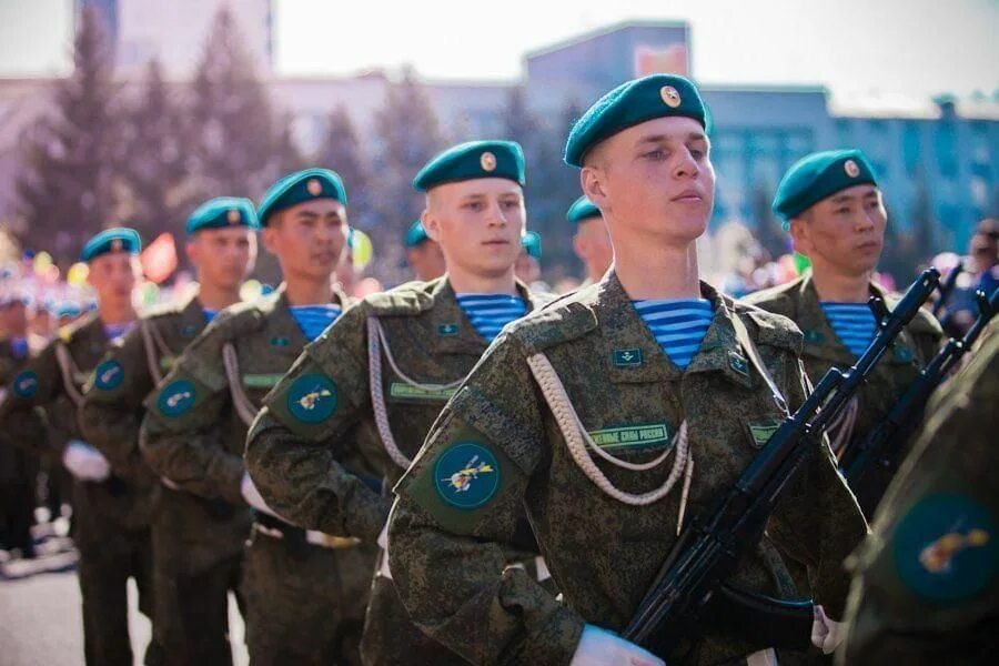 Российский солдат защитник родины. Защитники Отечества. Защитники Родины. Защитники России. Солдат защитник Родины.