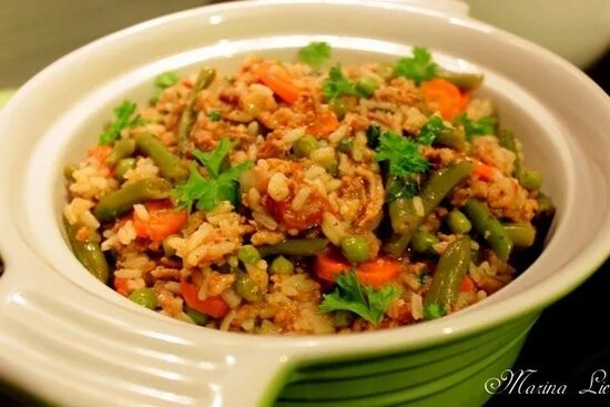Фарш с фасолью стручковой. Фарш рис стручковая фасоль. стручковая фасоль с рисом. мексиканский рис с фасолью стручковой. фарш с фасолью рисом и перцем.