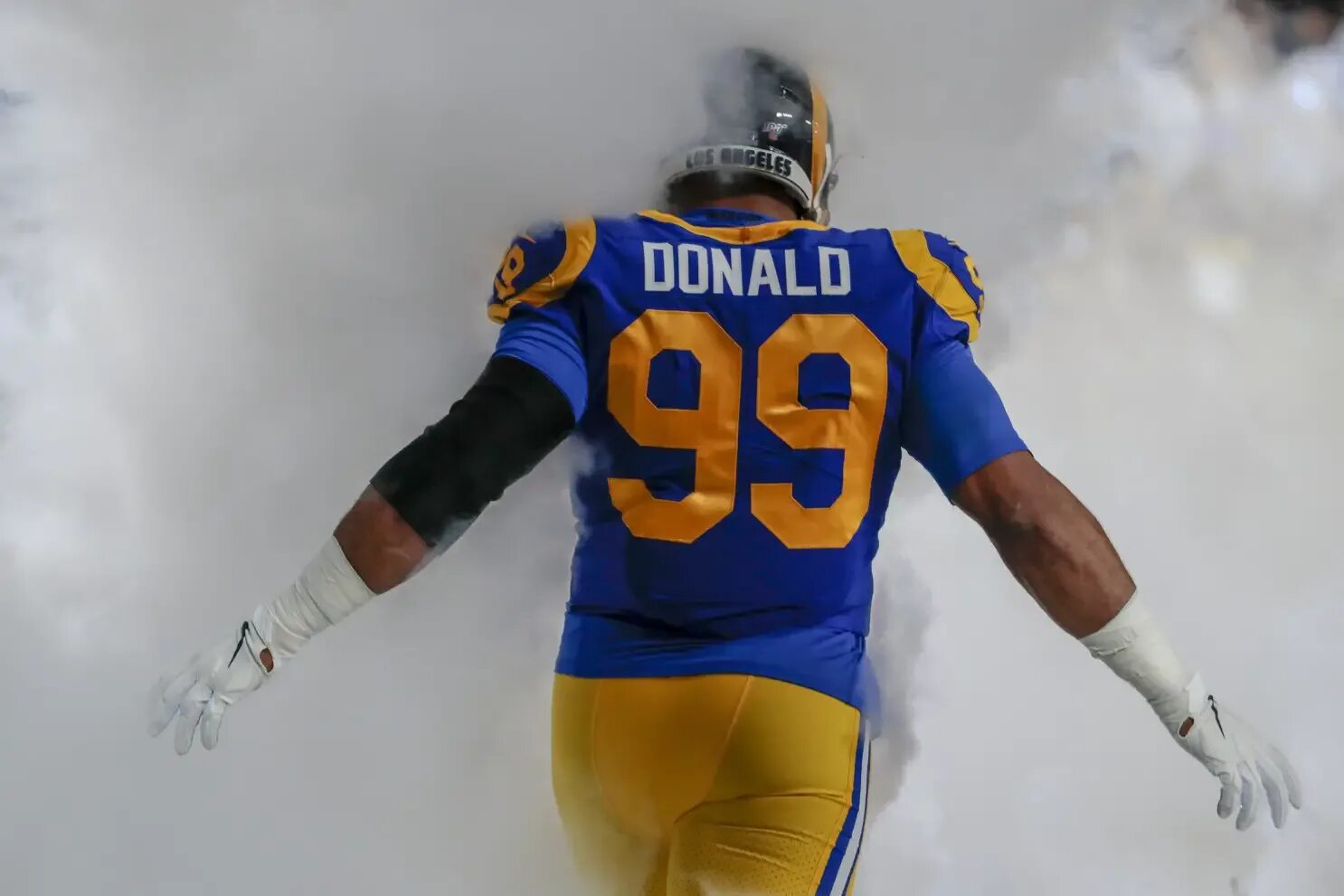 Aaron Donald. Aaron Donald Jersey. Don bone