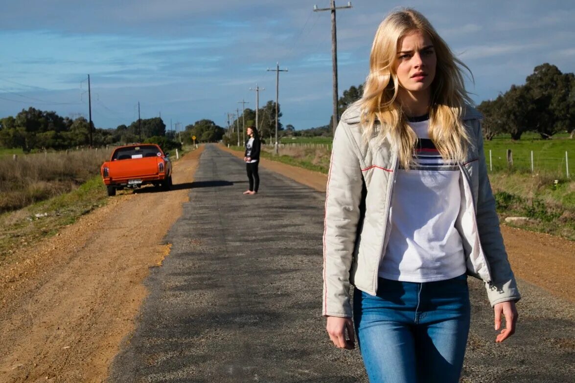 Девочка 2016 bad girl. Самара уивинг плохая девочка. Плохая девочка 2016. Плохая девочка 2016. Красивые мертвые девушки из фильмов.