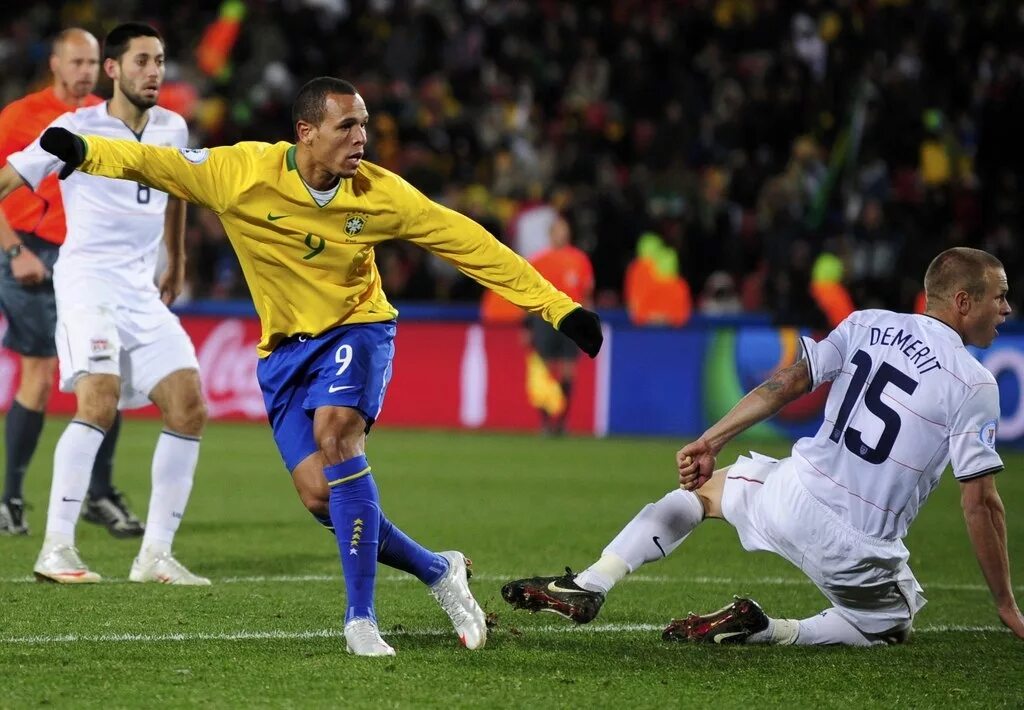 Бразилия против сша. Гана сша 2006. Американская бразилия. Бразилии футбол рональд 7. Бразилия и сша.