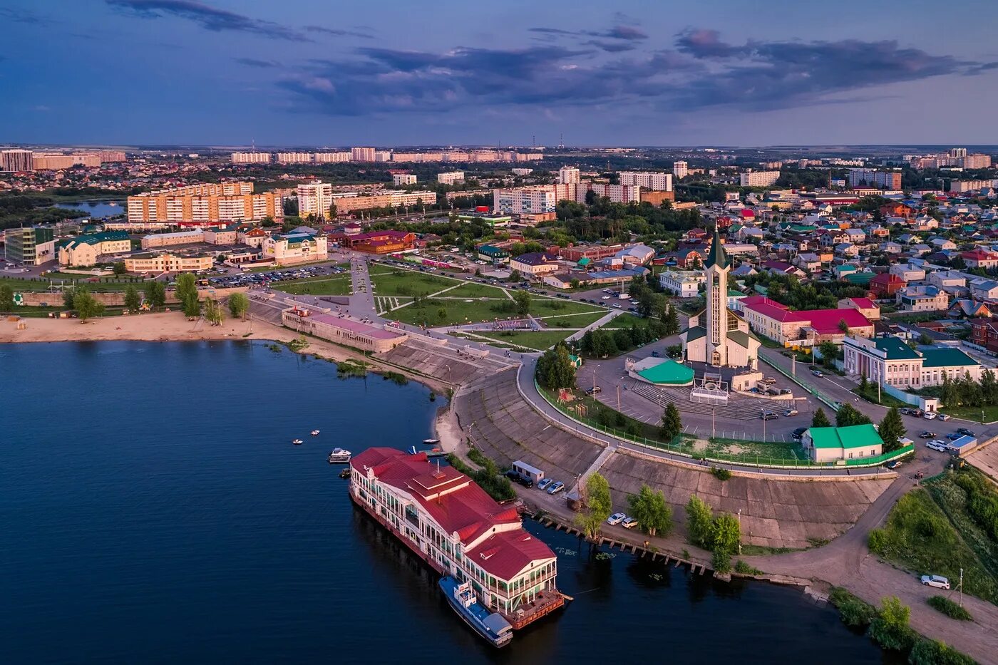 Набережные Челны. Набережная города Набережные Челны. Набережные Челны центр города. Набережные Челны виды города. Погуляем челны