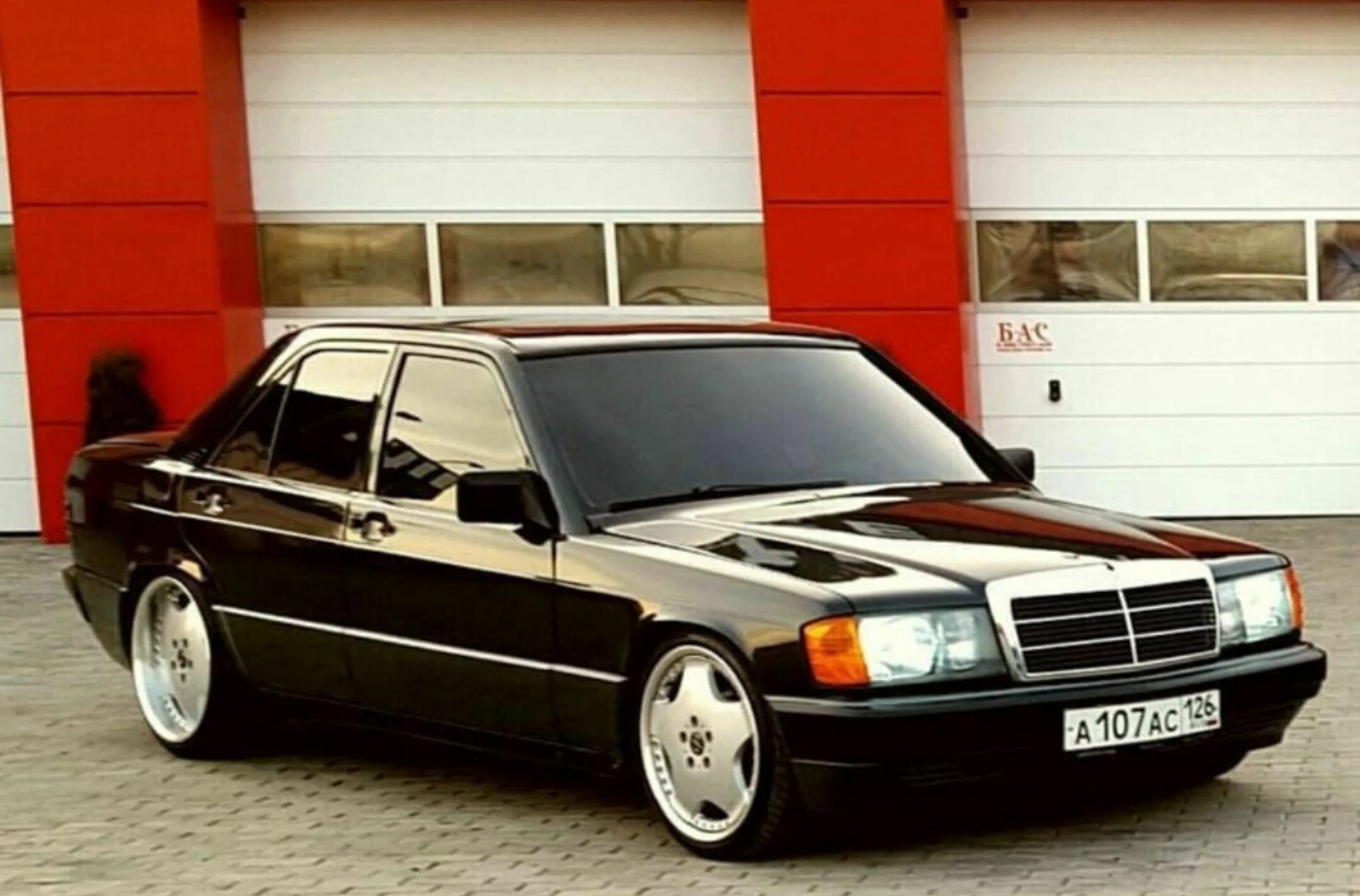 Мерседес w201 купить. Mercedes-Benz 190 (w201). Mercedes Benz w190. Мерседес 190е. Mercedes-Benz 190 e (w201).