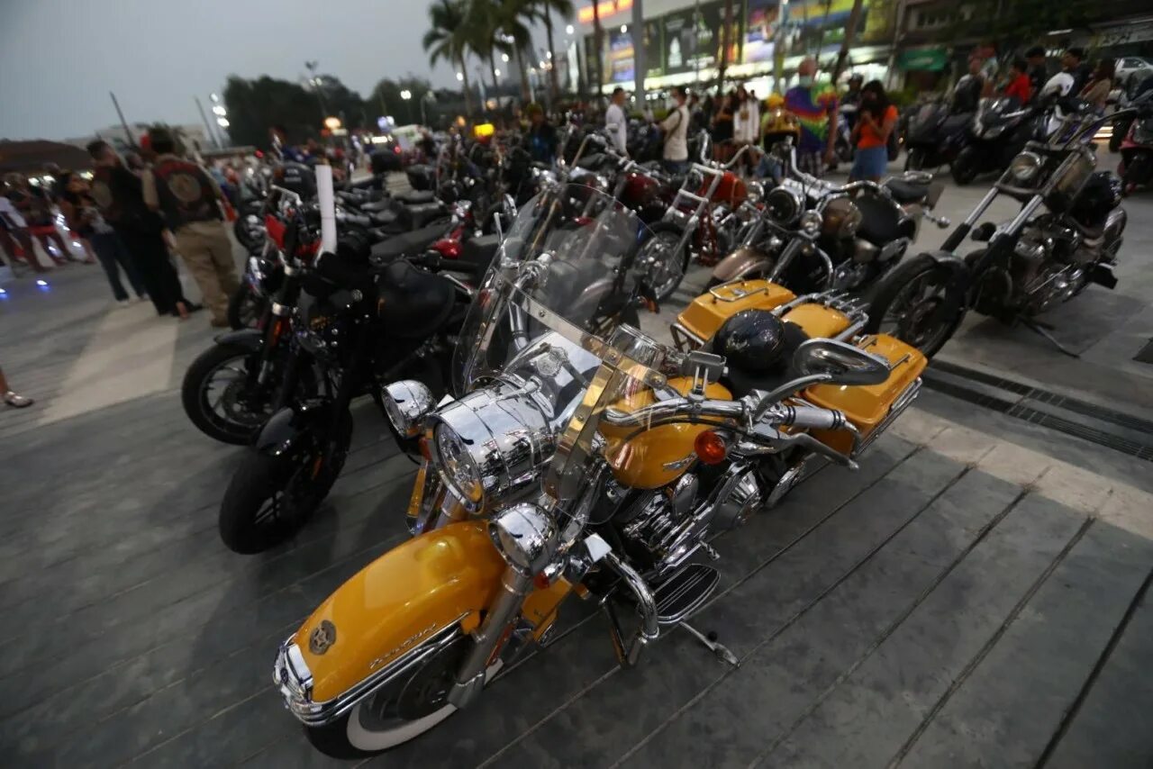 Байк в паттайе. Burapa Bike week 2022. Фестиваль байкеров на Патонге. Защищённый байк Паттайя. Монголия фестиваль байкеров.