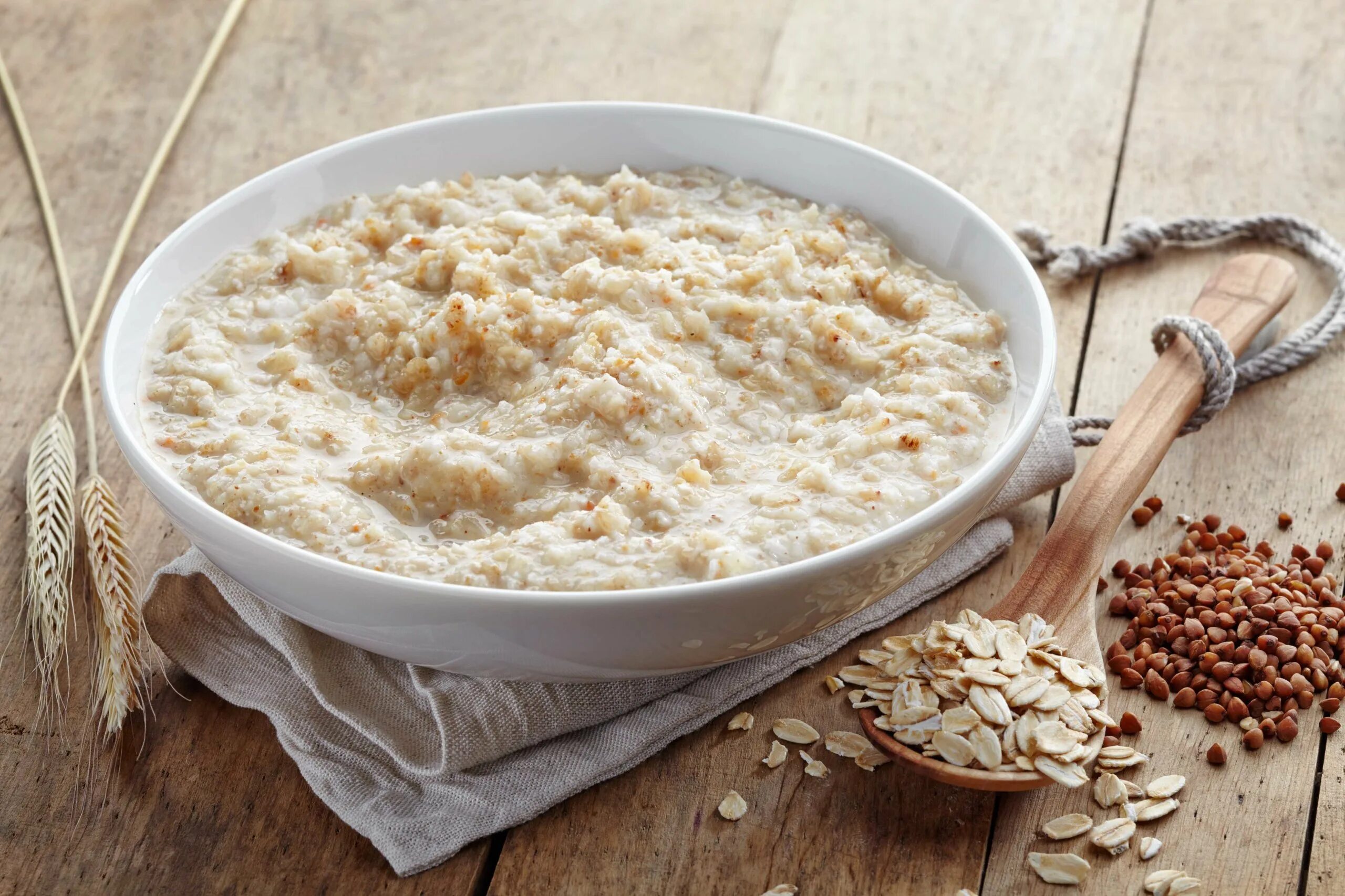 Включи овсянки. Овсяные хлопья каша на молоке. Porridge (овсяная каша). Porridge Геркулес. Каша Затируха.