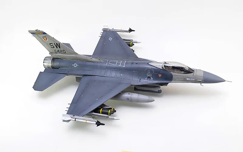 15 16 1 1 48. Tamiya f 15 1/48. F-16 1/48 Italeri. F-16c Tamiya 1/48 декали. F 16 модель 1/48 Italeri.