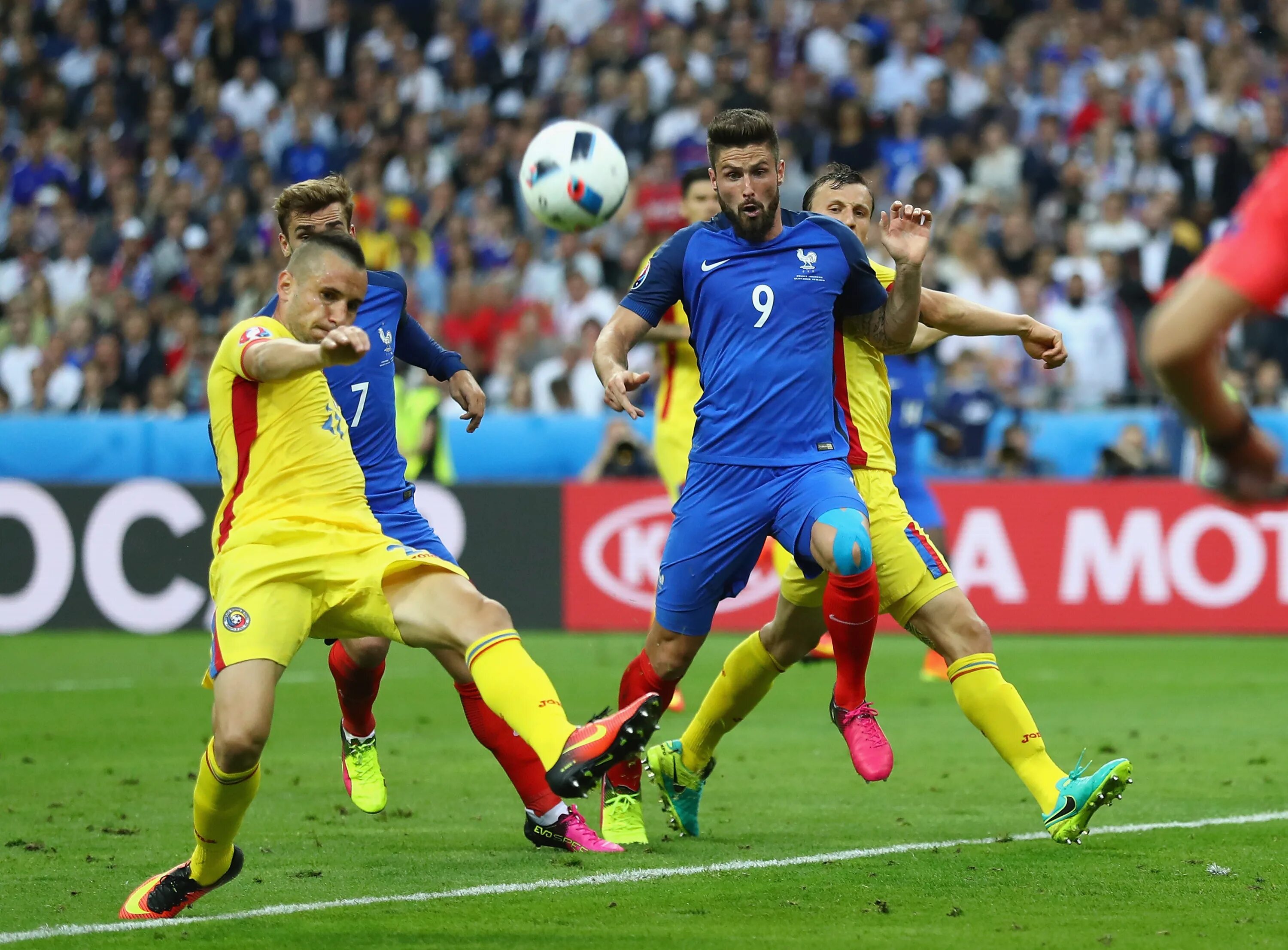 сборная румынии 2016. сборная румынии 2008 ziko. франции румынии. футбол чемпионат румынии. сборная румынии по футболу 98.