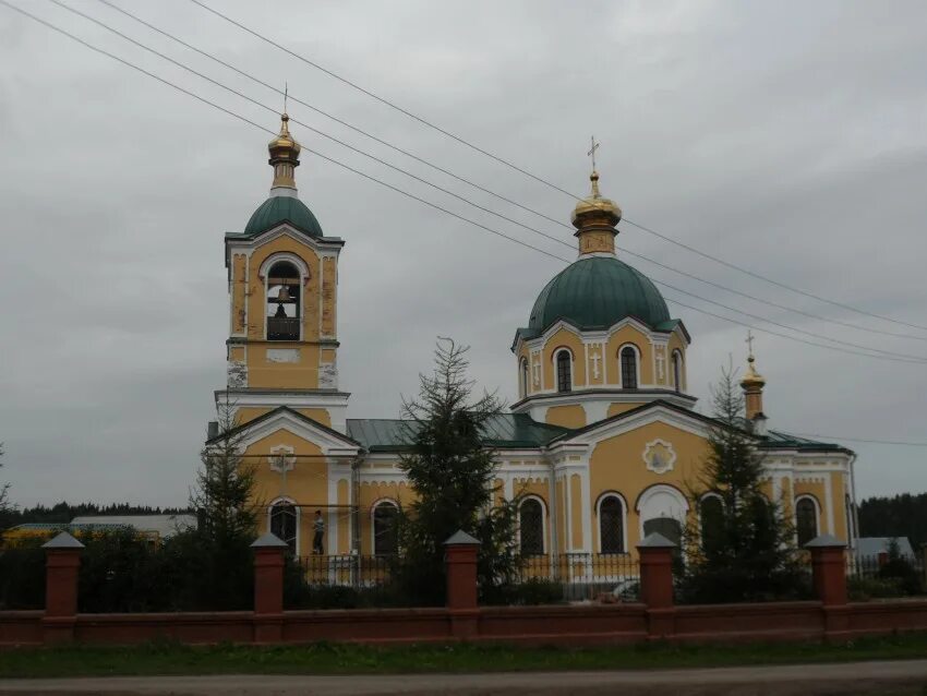 Церковь николая чудотворца пермь. Кольцово пермский край церковь. Пещерный храм в кольцово пермский край. Село кольцово пермский край монастырь. Кольцово пермь.