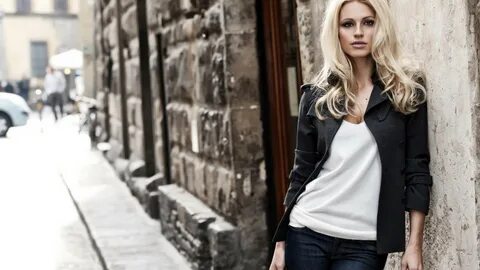 blondes, women, jeans, cleavage, jackets, white shirt, leaning - HD Wallpap...