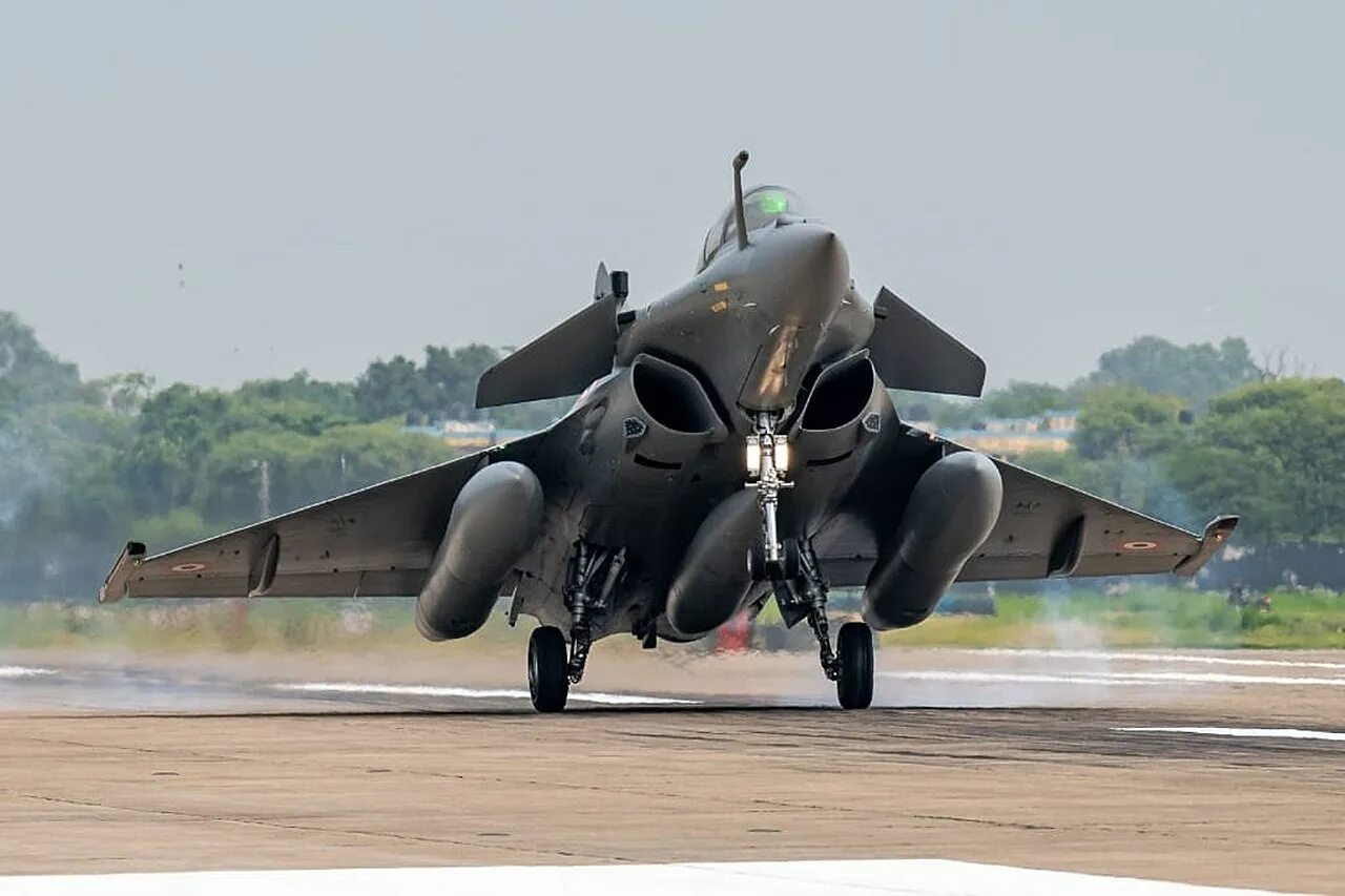 Французский истребитель. Рафаль самолеты. Rafale Fighter Jet. Dassault Rafale фото. Французский истребитель Rafale фото.