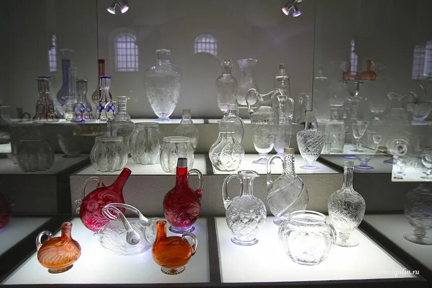 подстаканник никелированный "металлургу". карта москва кольчугино. музей хрусталя и керамики. гусь хрустальный 19 век. красивая посуда из цветного стекла.