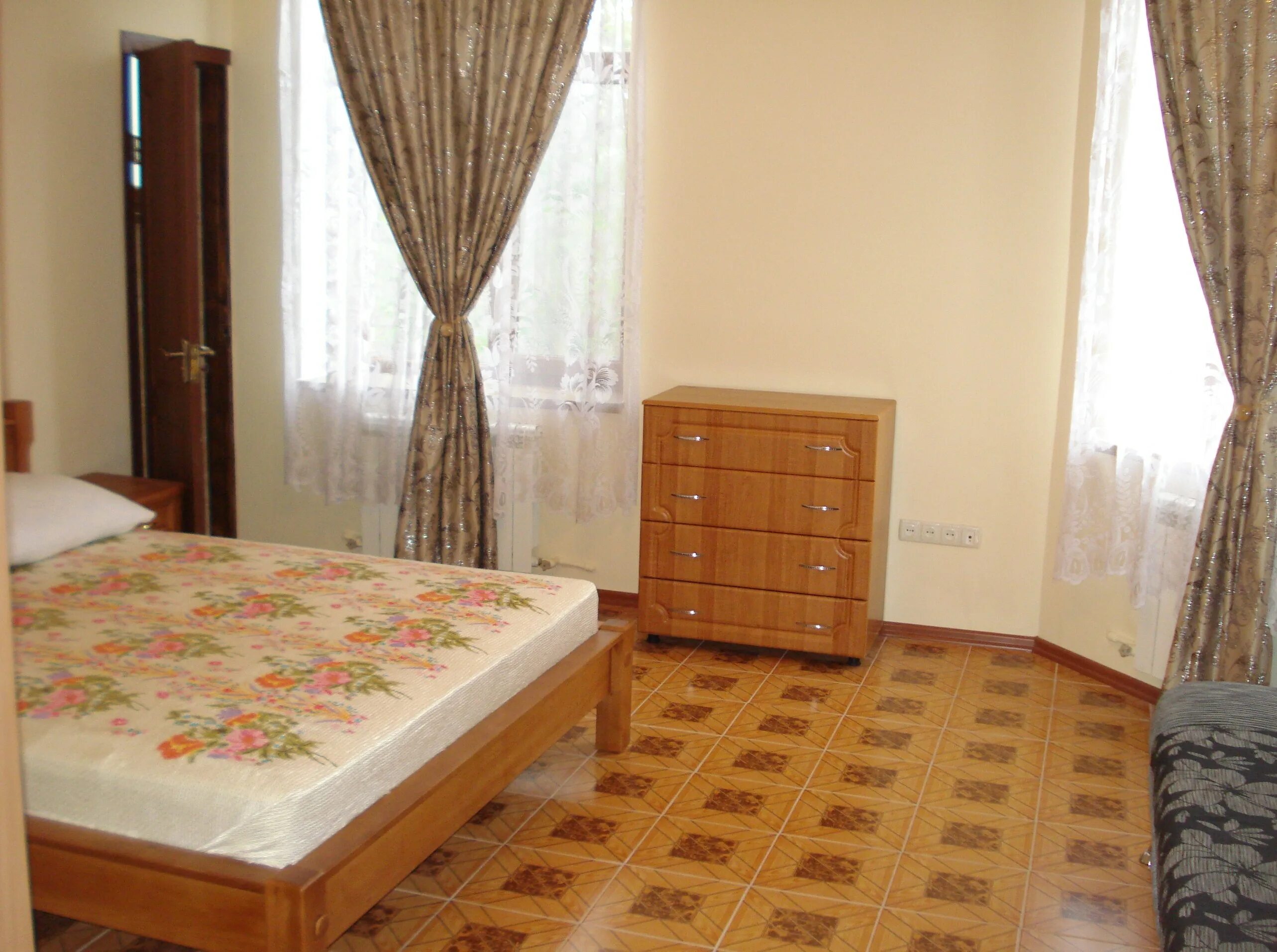 Азов отель геническ. Гостинница геническ. Г. Геническ аренда. Vegas hotel геническ.