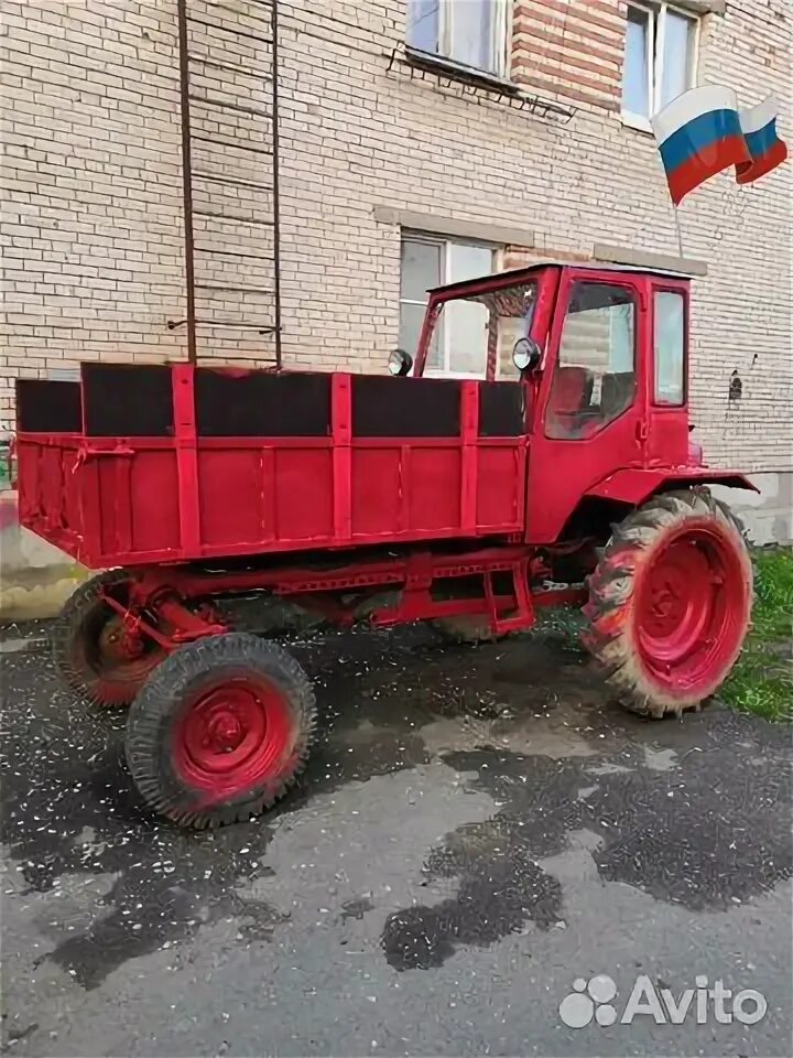 Купить б/у ХТЗ Т-16 в Михайловске: красный колесный трактор 1978 года на Авто.ру