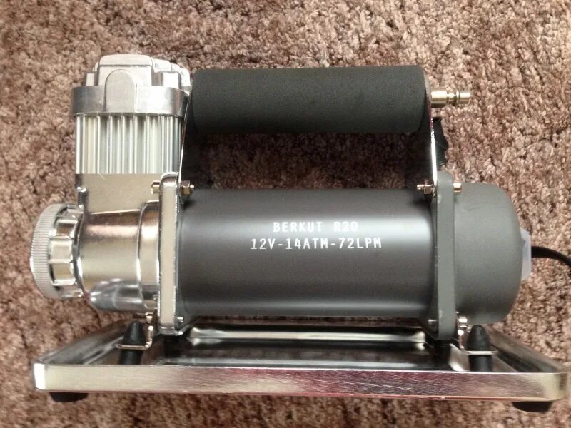 Компрессор беркут р20. Berkut r-20. Компрессор автомобильный беркут r20. Ремкомплект компрессора беркут r20. Беркут р20.