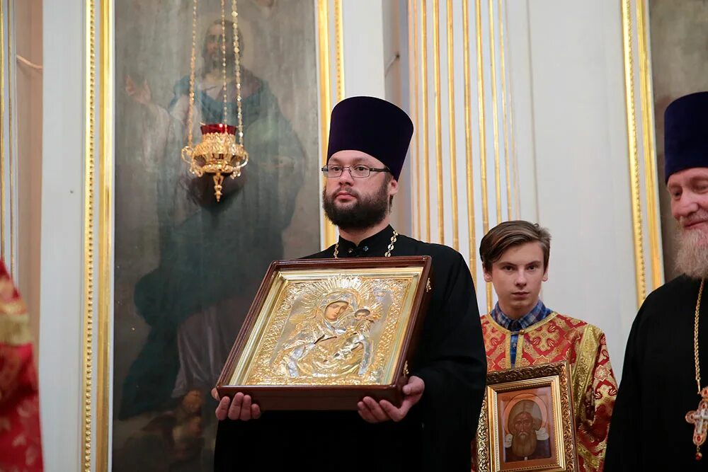 богослужения в гребневском храме