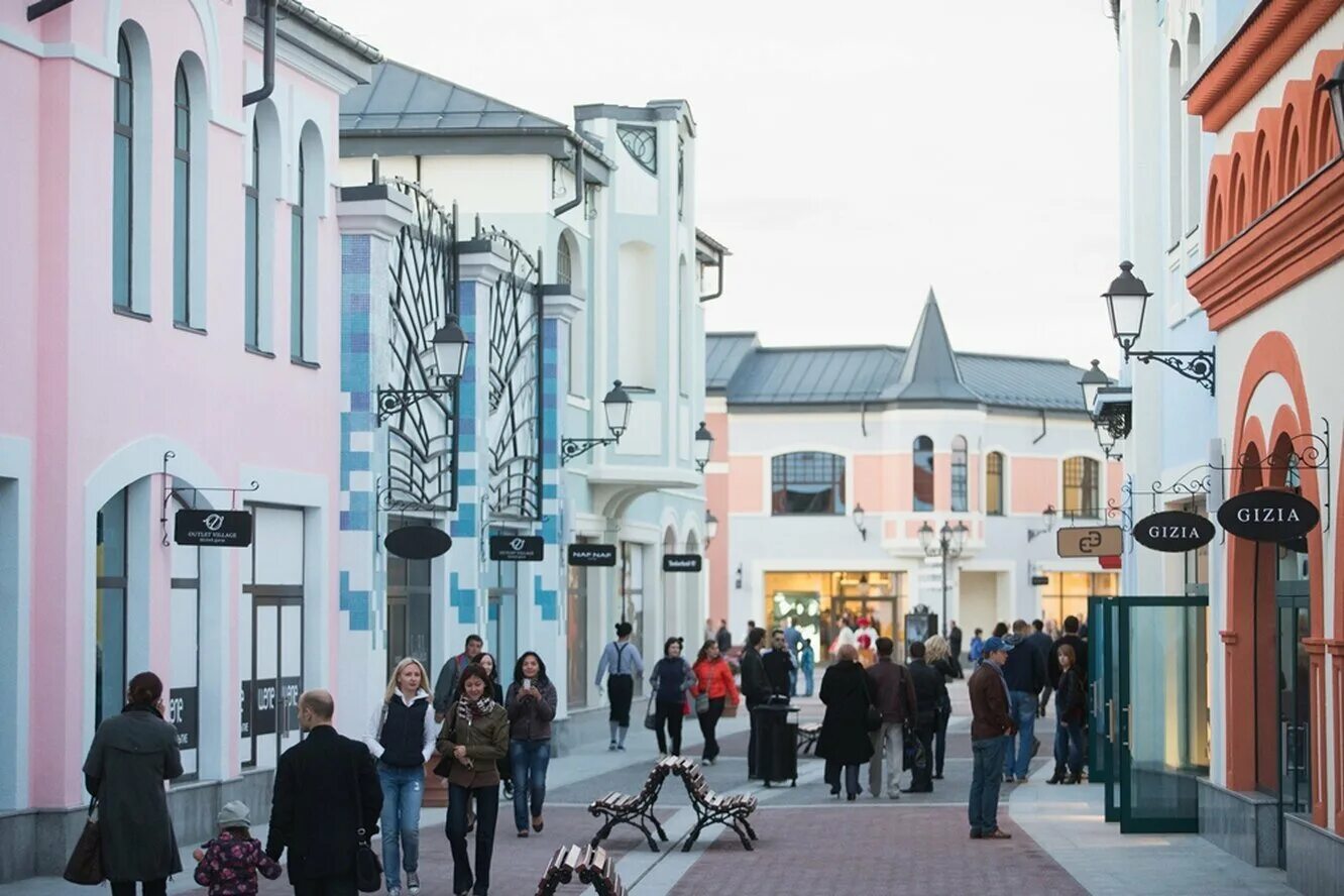 Аутлет outlet village белая дача. Магазин мужской одежды albione. Альбион аутлет. Аутлет вилладж белая дача. Альбион аутлет.